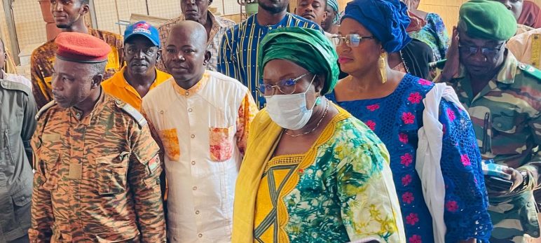 Le RPBHC a eu l&rsquo;honneur d&rsquo;accueillir le Gouverneur des Hauts-Bassins Mme Mariama KONATE/GNANOU dans son usine de production de karité